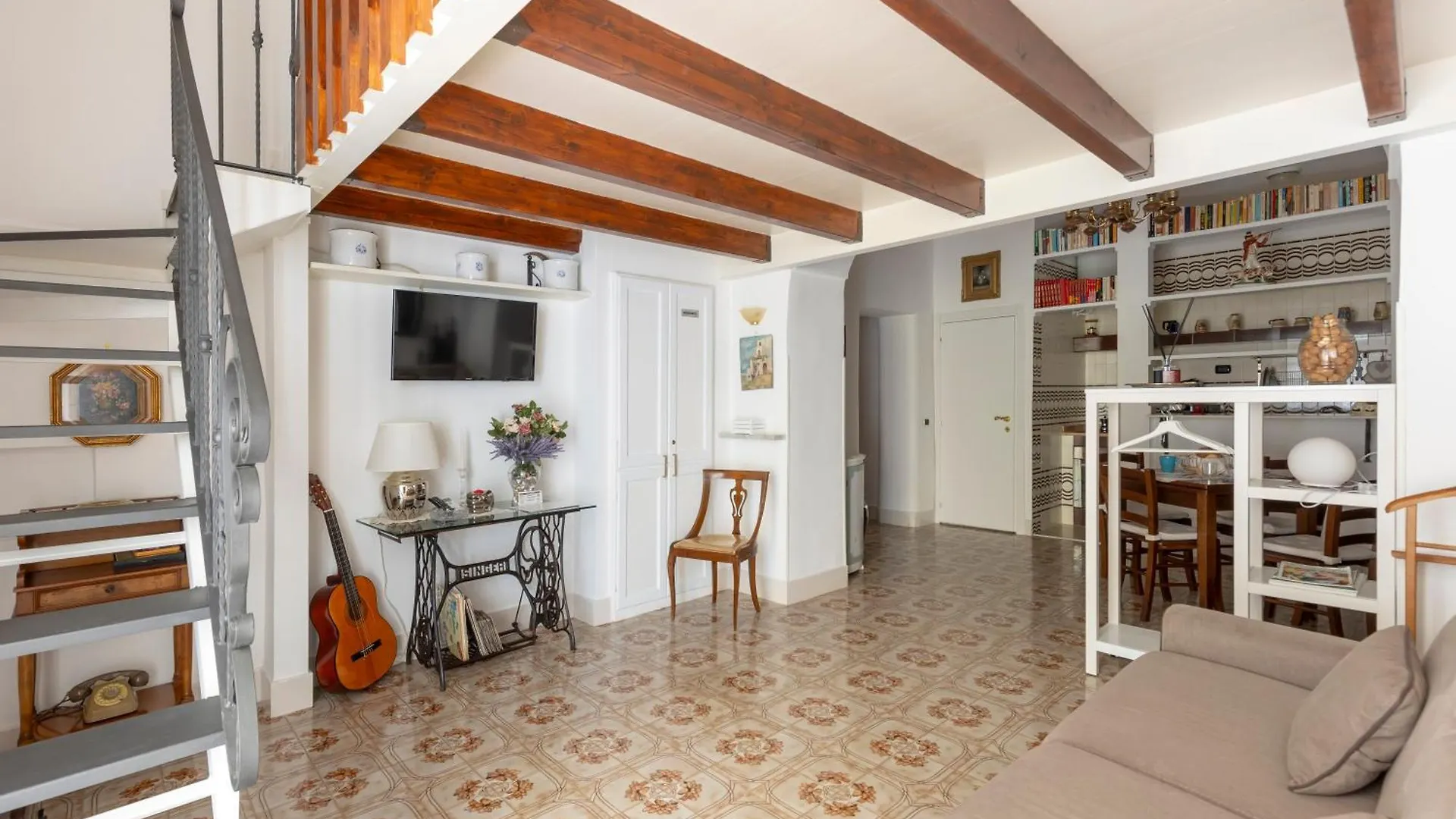 Casa vacanze Niloufar Residence Napoli Italia