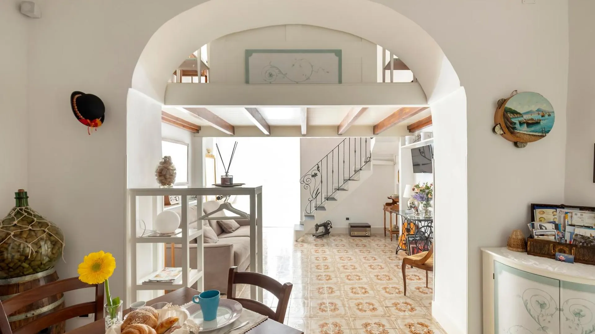Casa vacanze Niloufar Residence Napoli Italia